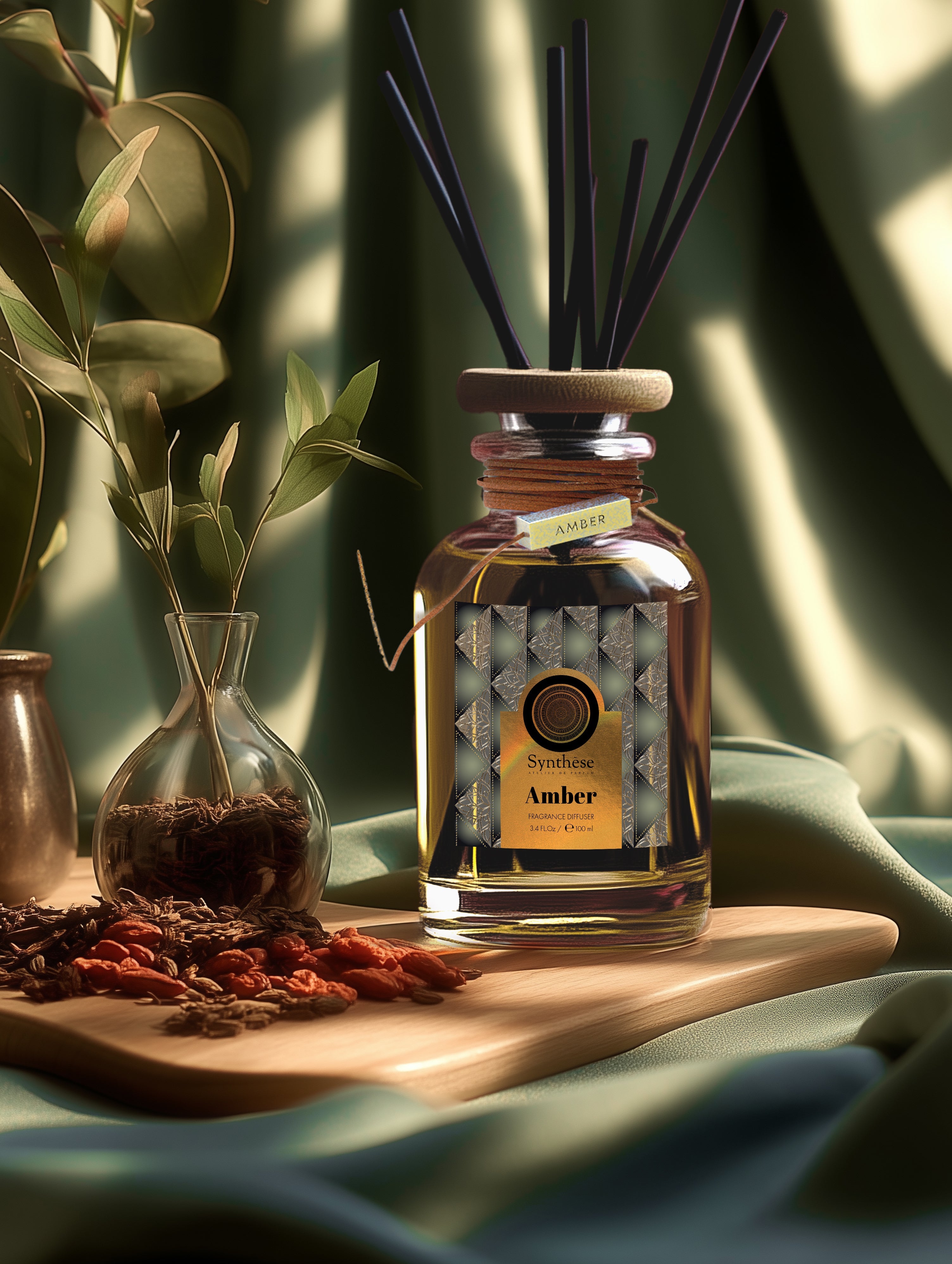 Amber Reed Diffuser - Synthese Atelier de Parfum